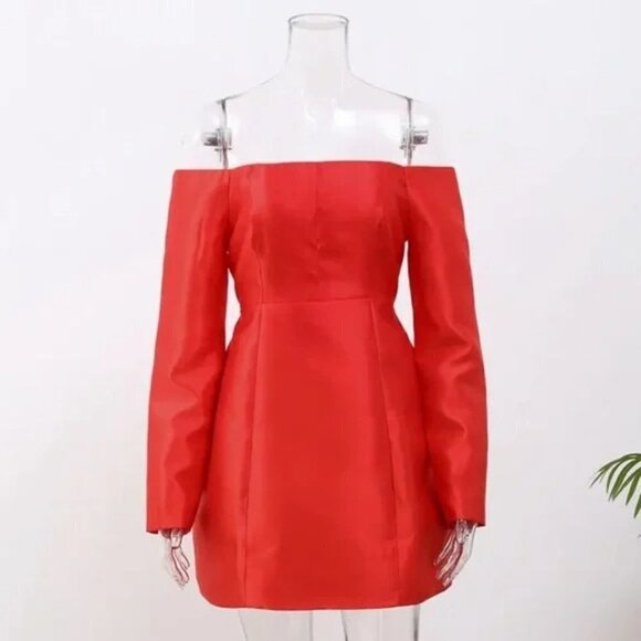 Sexy & Classy Red Dress Size Medium New - Picture 11 of 11